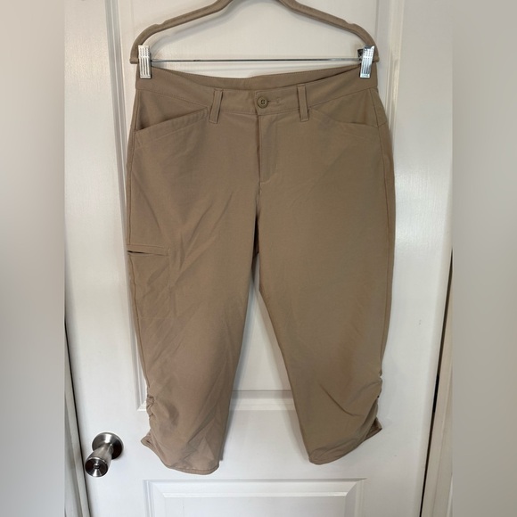 Eddie Bauer Women’s Khaki Hiking Capris - Size 8 - Picture 1 of 9